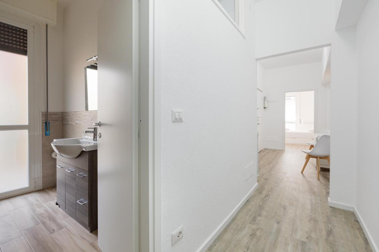 Cagnola Cozy Apartament With Balcony มิลาน ภายนอก รูปภาพ